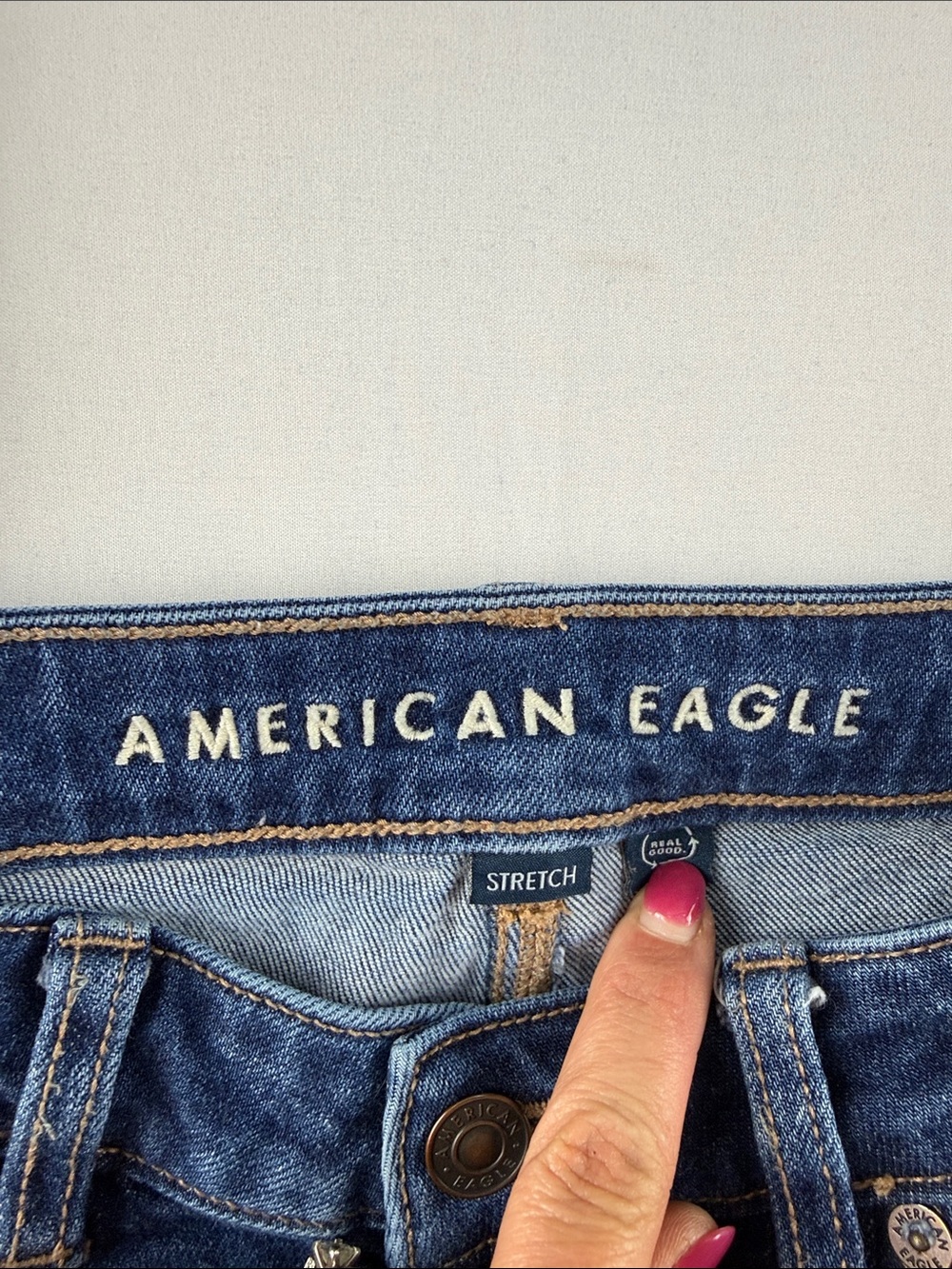 American Eagle Mom Jeans Women's Size 8 High Rise Stretch Denim - Picture 4 of 9